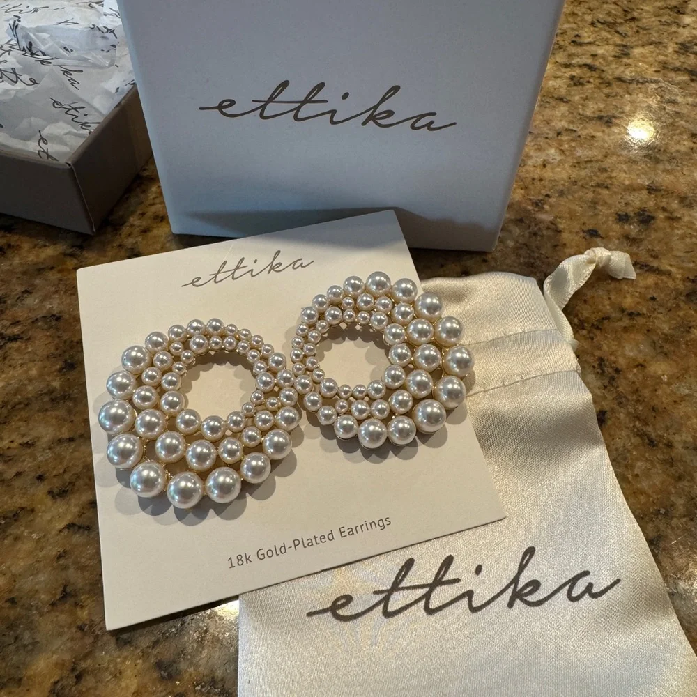 Ettika Blushing Pearl Hoop Earrings